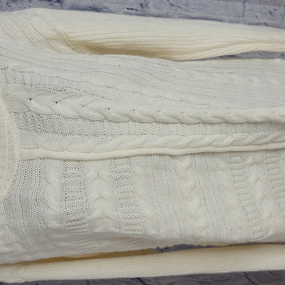 WESTPORT Cream Turtleneck Cable Knit Sweater Medium - Picture 3 of 6